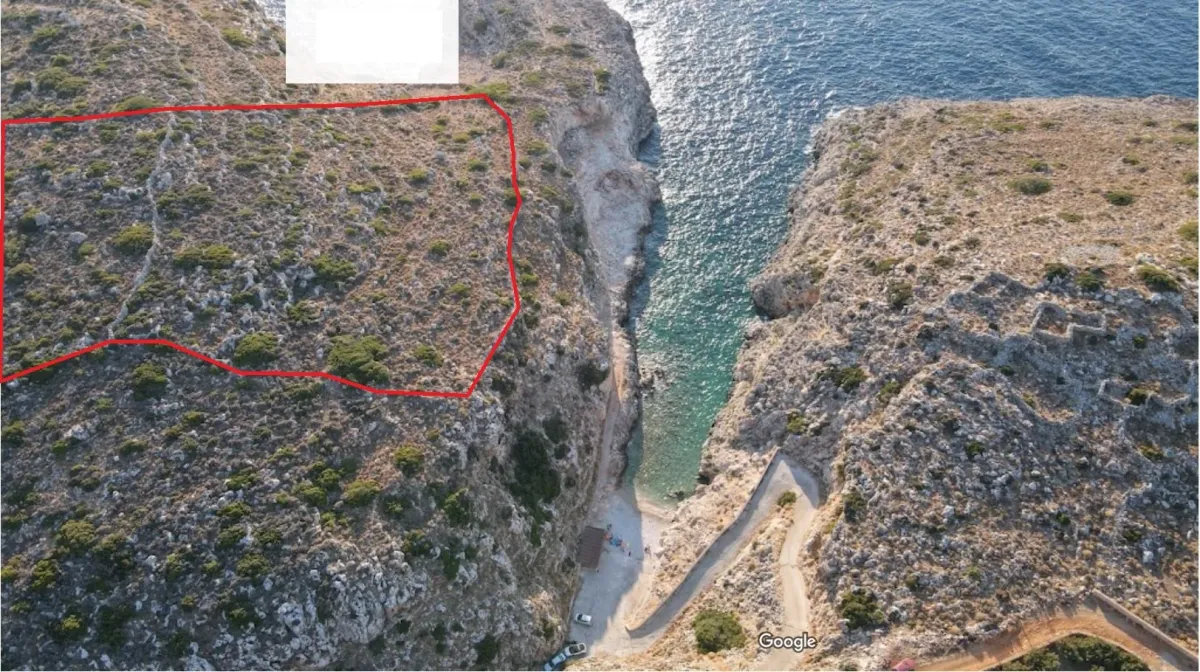 Exclusive plot in Kokkino Chorio with private beach